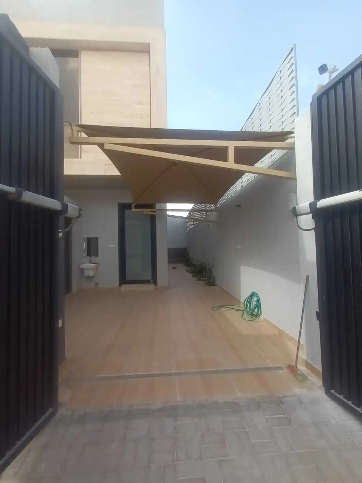 Courtyard Coverage (60)